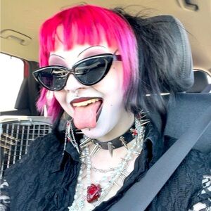 Meet your Posher, Moth